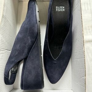 Eileen Fisher New, Size 7,5, natural suede